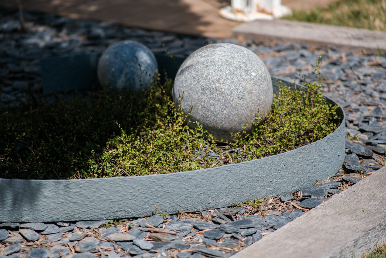 Bordure de jardin en plastique recyclé gris clair