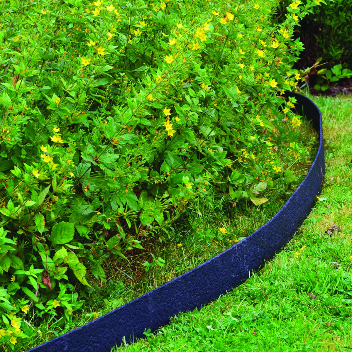 Bordure structurée noire en matériau recyclé